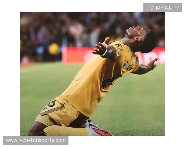 利物浦计划1月斥资2.02亿英镑签三名球员。,利物浦官宣