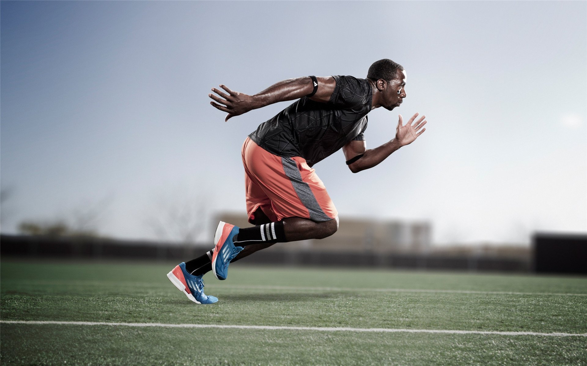 华体会娱乐平台-中国足球联赛中球队战术与球员技术匹配度研究，足球基本战术配合方法都有哪些