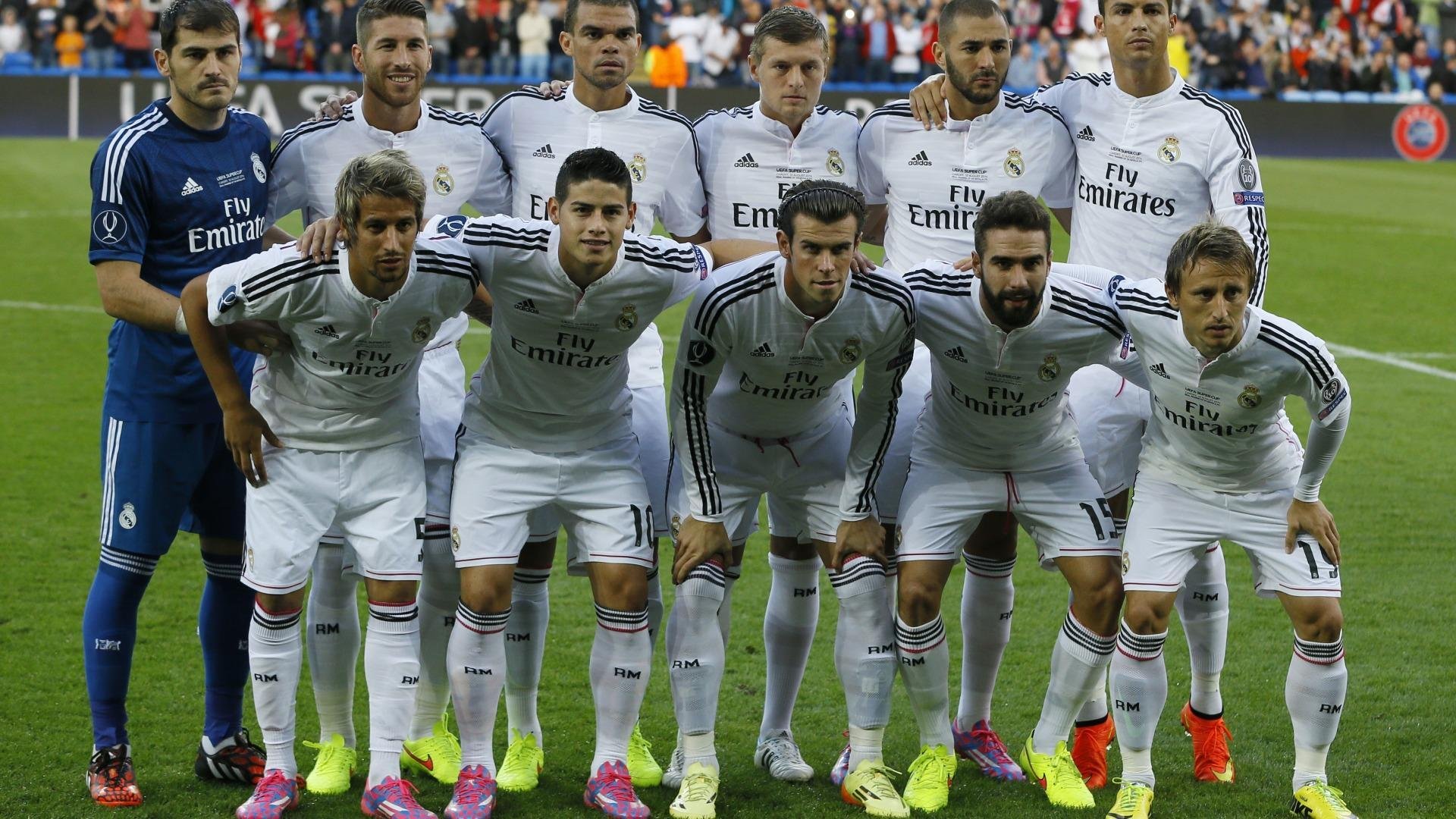 欧冠小组赛:阿贾克斯从垫底到第二上演“惊天逆袭” 四连胜收官晋级